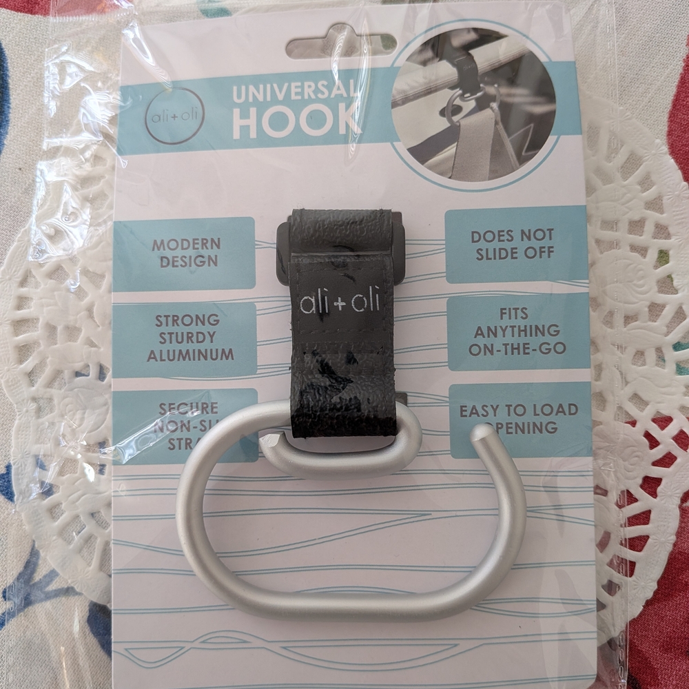 Ali+Oli Universal Hook with Black and Silver Design